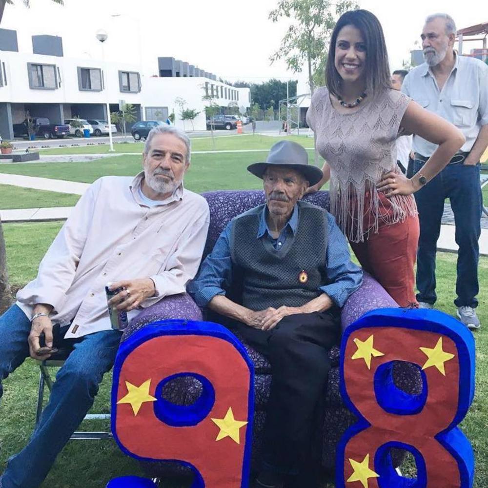 Meet your Posher, Denise